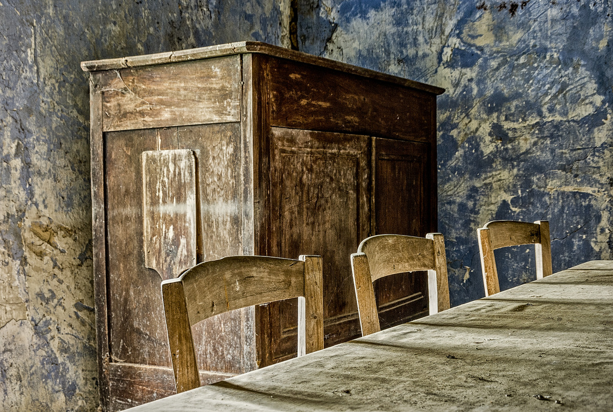 Derelict cottage - Jenny Tucker